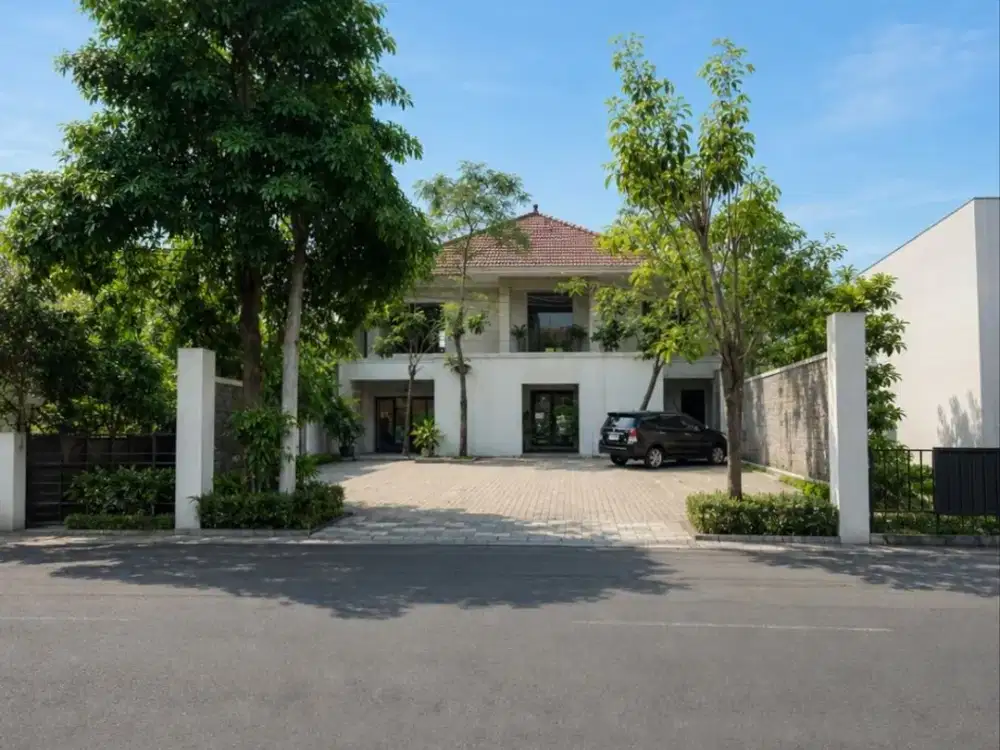 Rumah Raya Dharmahusada STRATEGIS NOL JALAN