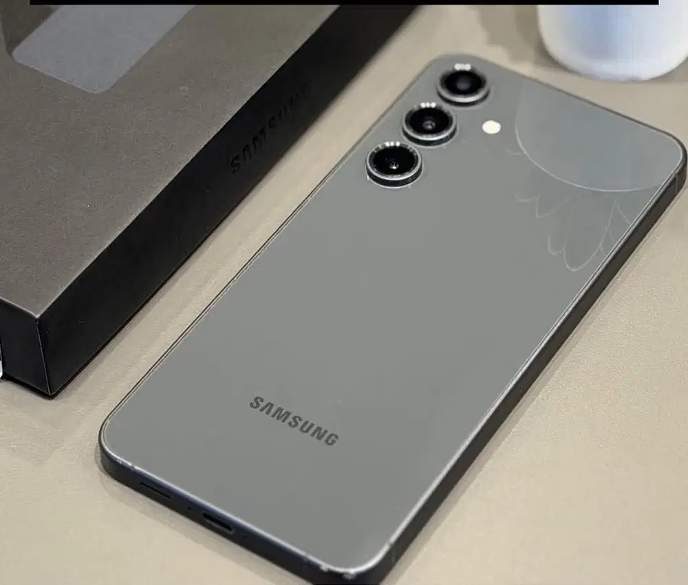 Samsung S24 Fe 5G 8/256Gb