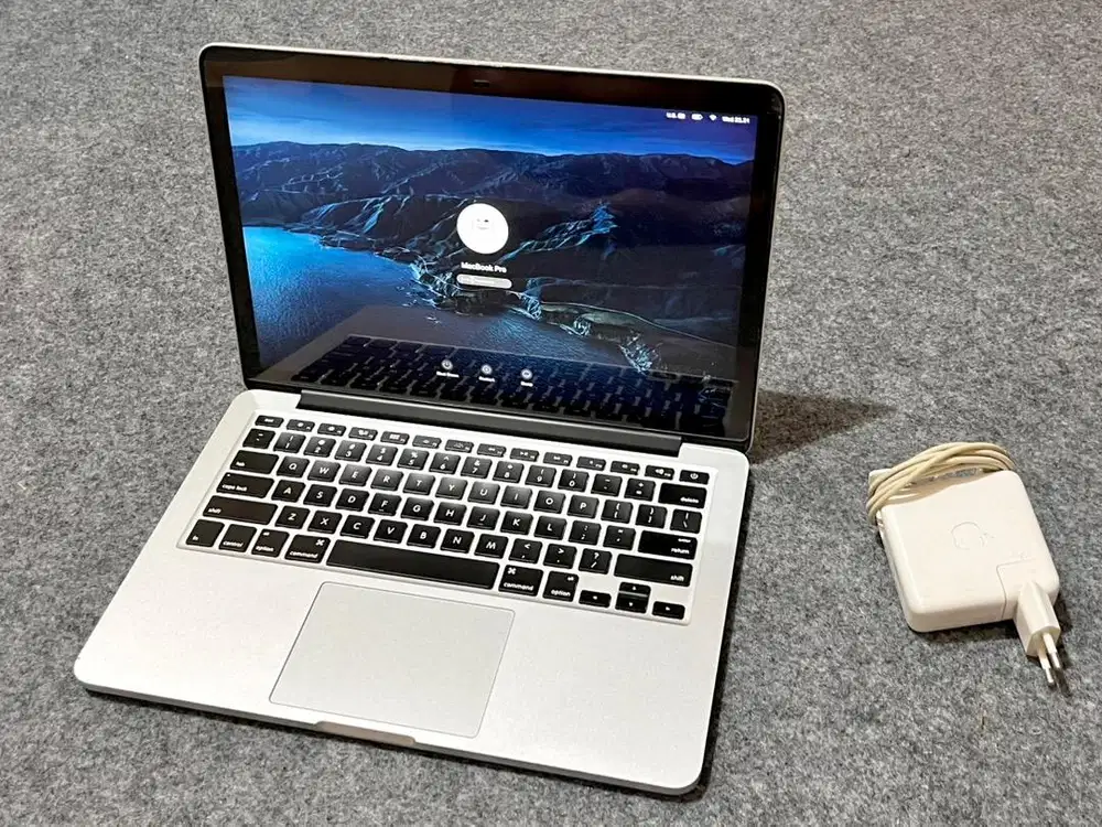 Macbook Pro 2015 8/256Gb