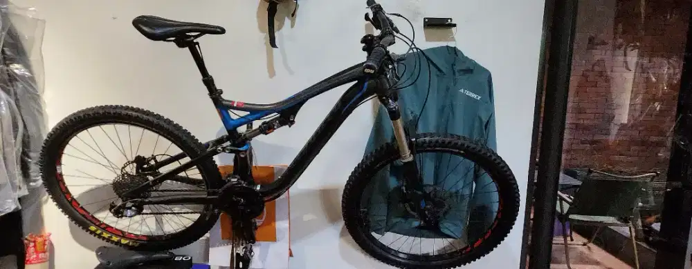 Sepeda MTB specialized jumper not giant