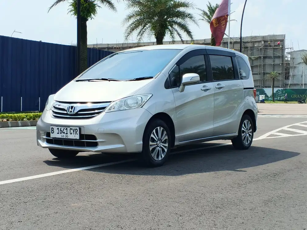 Honda Freed 2013 Bensin