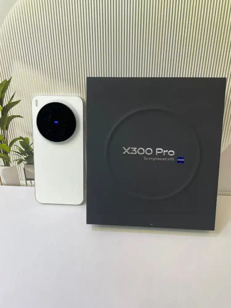 Vivo X300 Pro White 16/512 Like New