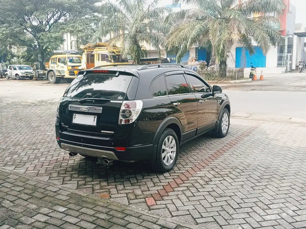 Chevrolet Captiva L 2.4 at 2011 antik