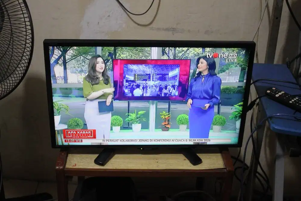 LED Televisi Analog | SHARP AQUOS LC-24LE170I 24 Inch