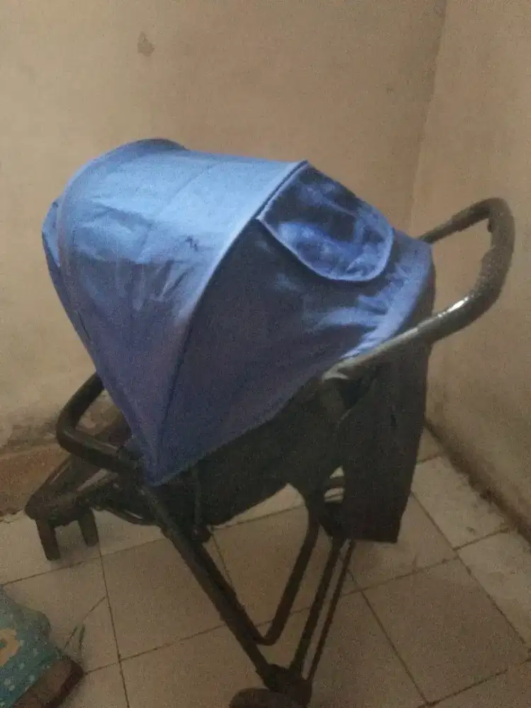 DIJUAL STROLLER BEKAS BABYDOES NEGO GAS