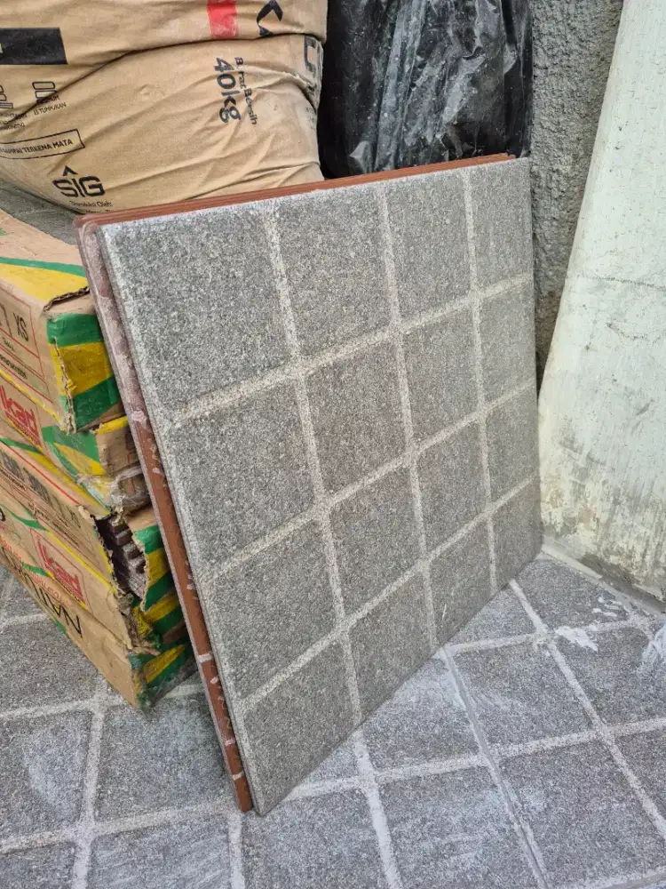 Keramik Garasi Ikad kobe grey