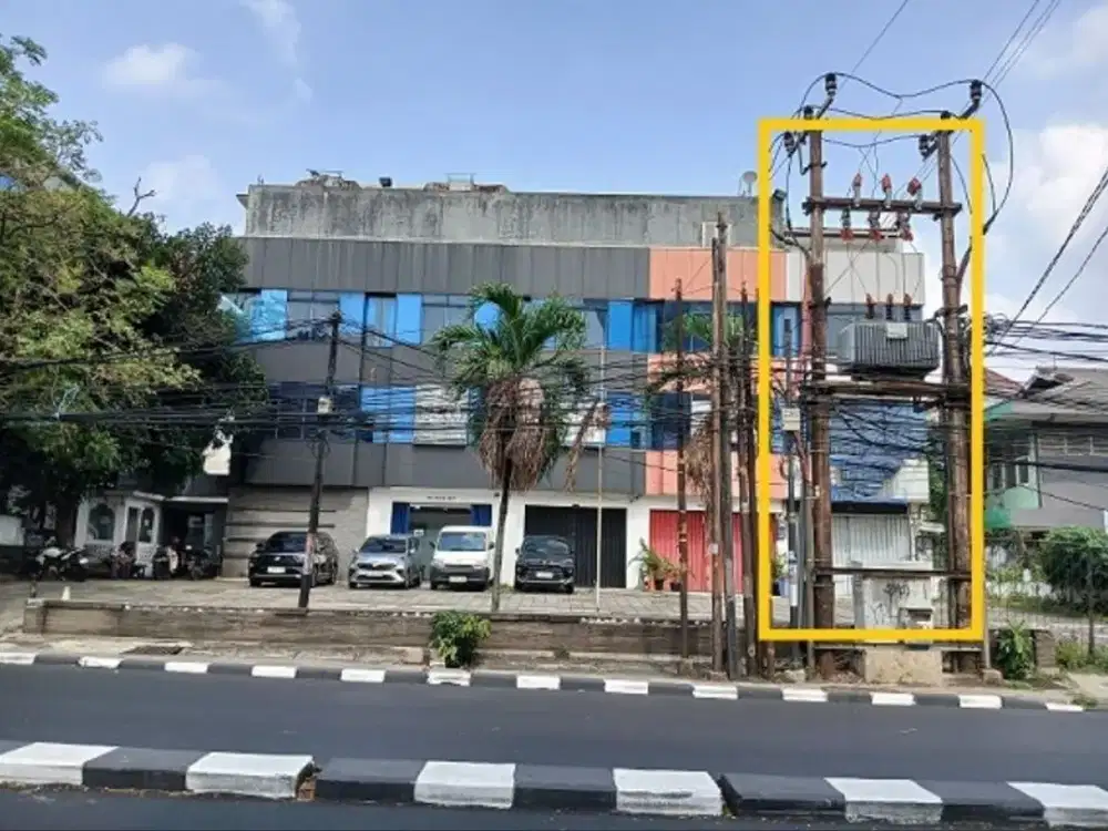 Disewakan Ruko 3,5 Lantai ,Luas 224m2 di Pondok Pinang, Kebayoran Lama
