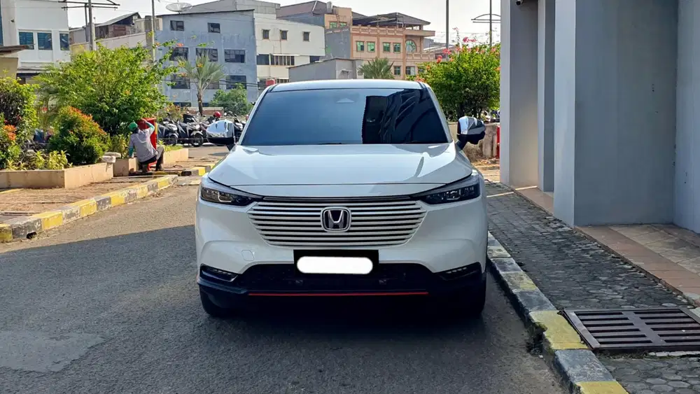 Km10rb honda hrv se sensing 2023 putih