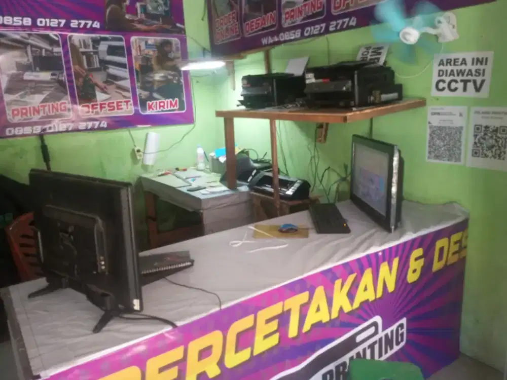 Desain Grafis, Admin Perceratan. Bisa Canva