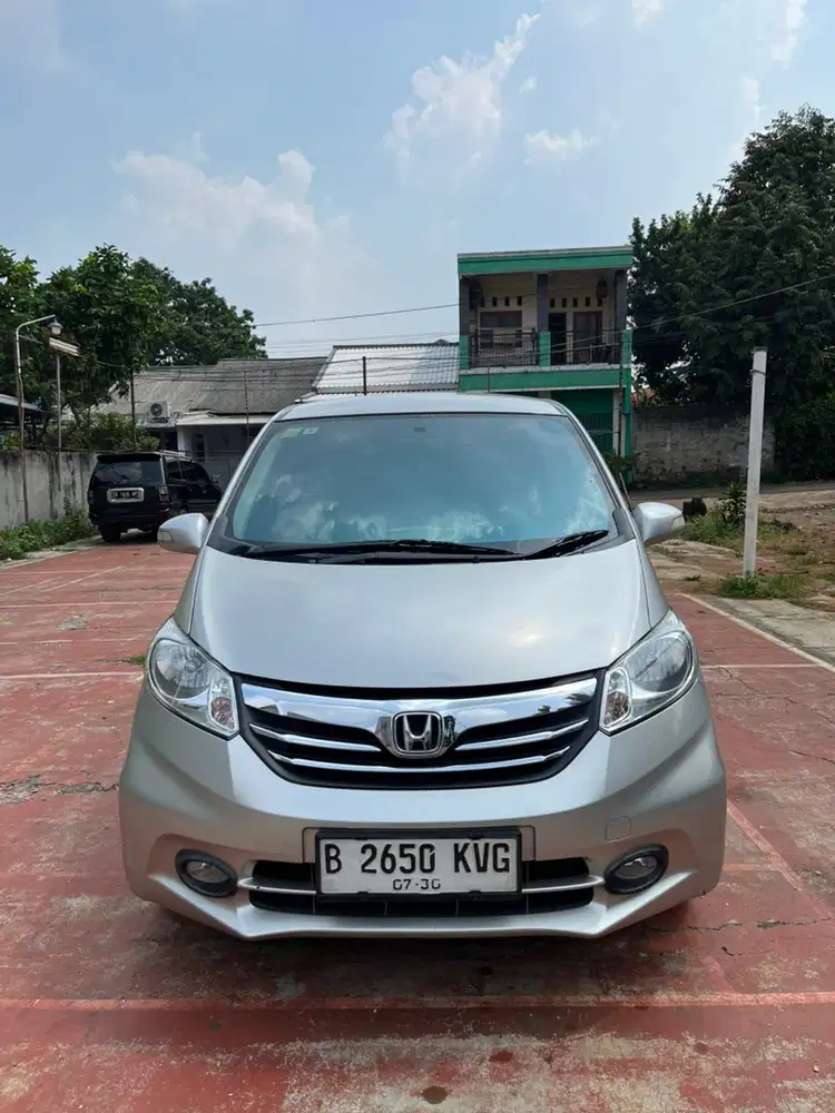 Honda Freed 2013 Bensin