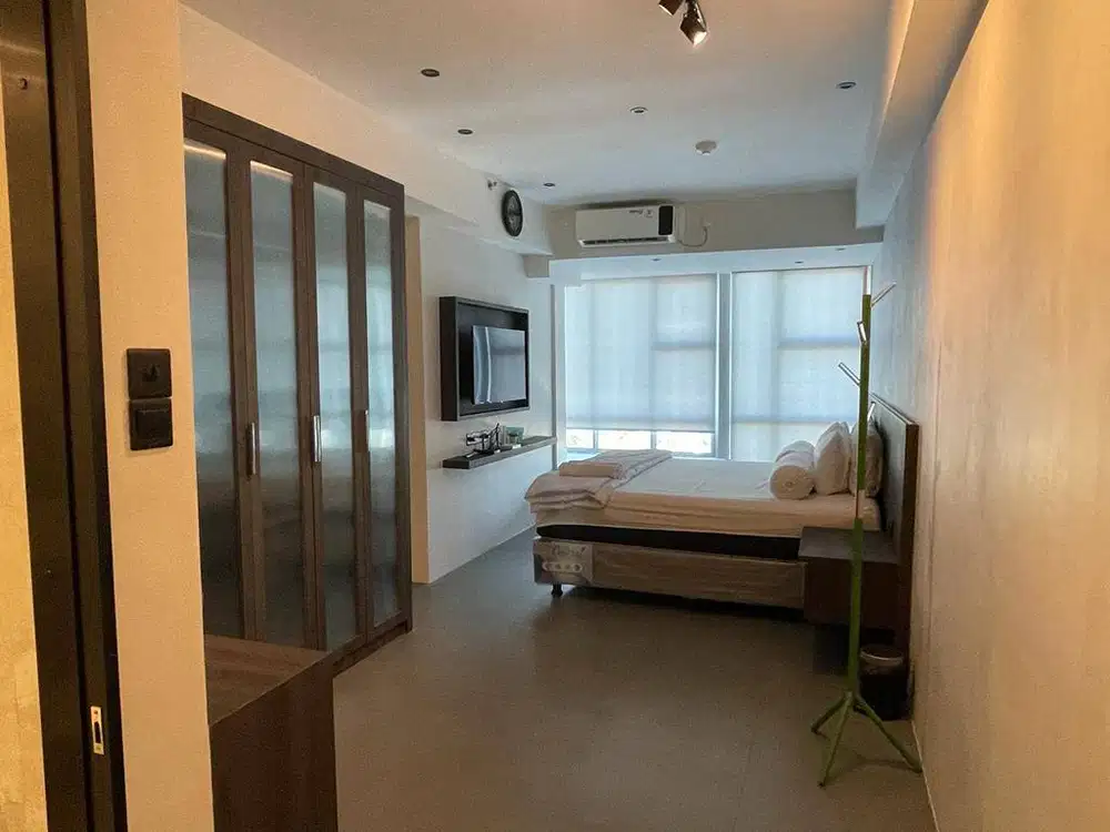 FOR RENT STUDIO BENSON LANTAI TINGGI INTERIOR MODERN MINIMALIS