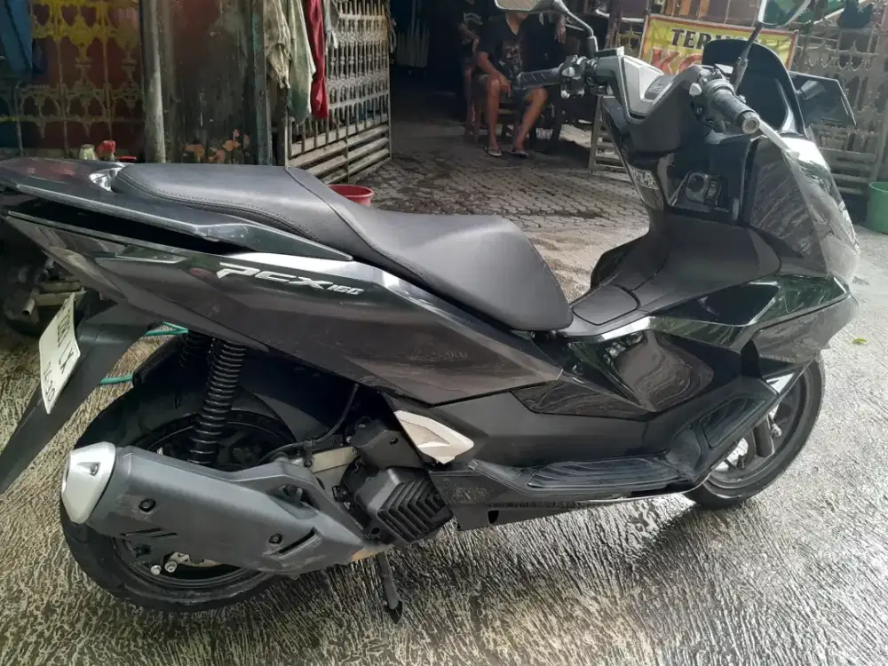 PCX CBS 2025 HITAM