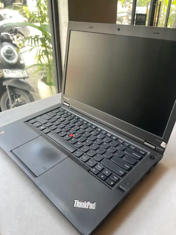 Lenovo ThinkPad T440P – Core i5 | RAM 8GB | Bekas Siap Pakai