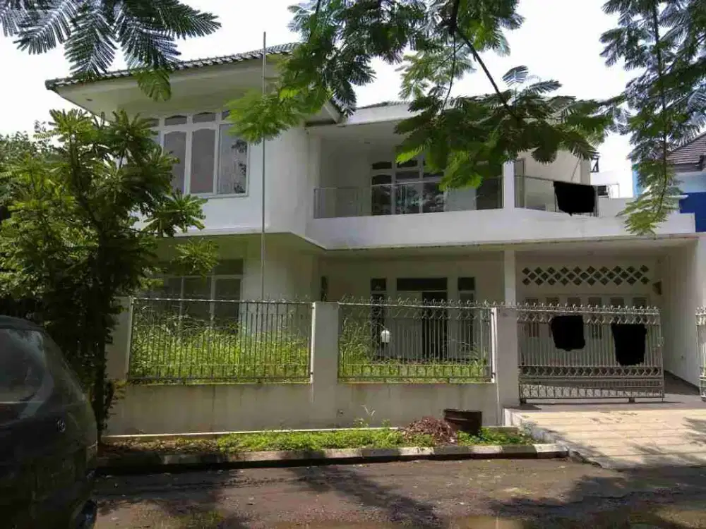 rumah mewah di villa melati mas