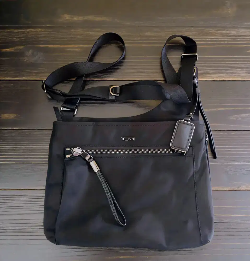 Preloved Black Tumi