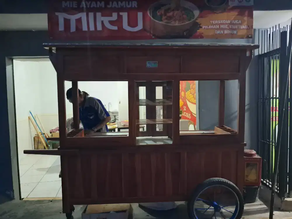 gerobak mie ayam / bakso