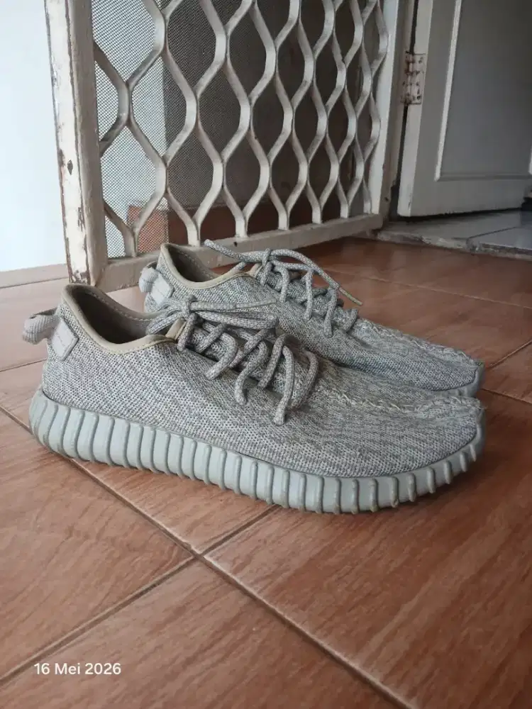 Adidas Yeezy boost 350 moonrock