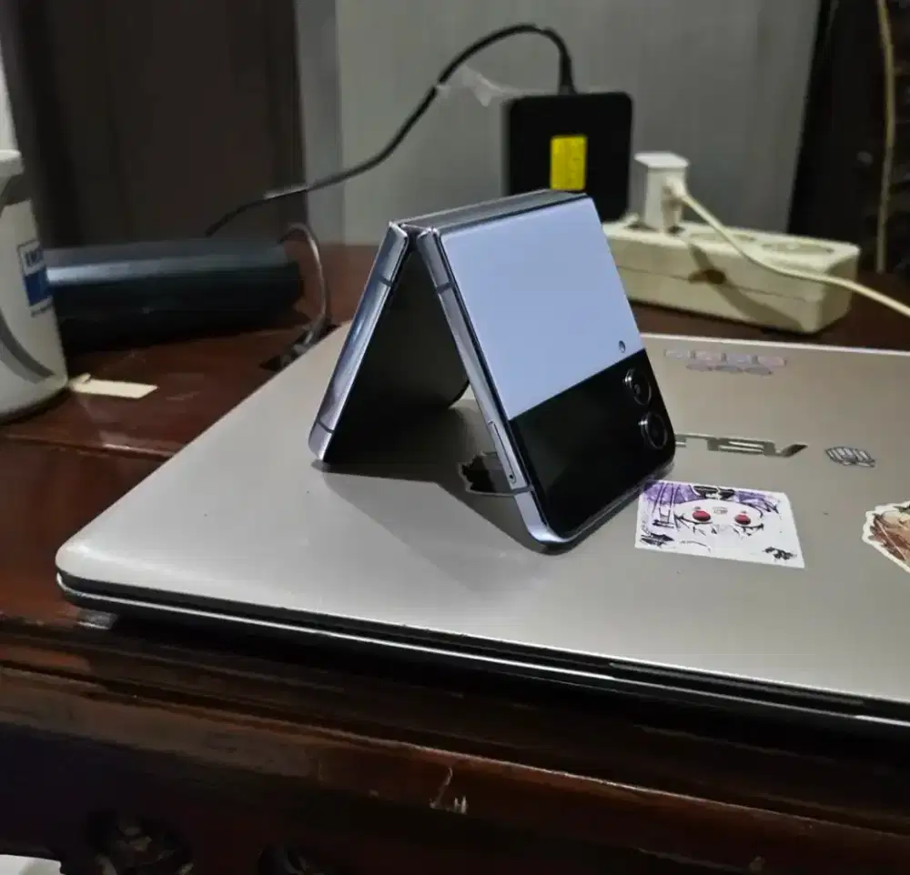 Samsung Z Flip 4