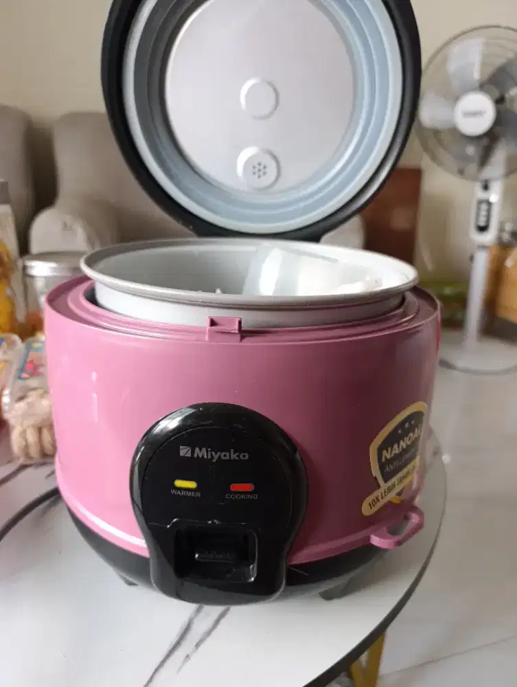 Jual turun harga Rice Cooker Miyako 1,2 Liter