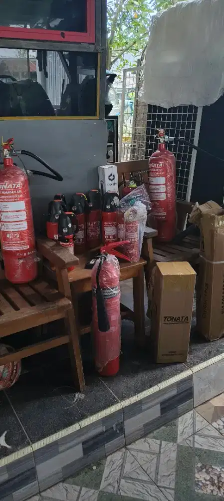 APAR Mobil 0,5 kg dan 1 kg, dan APAR CO2 dll