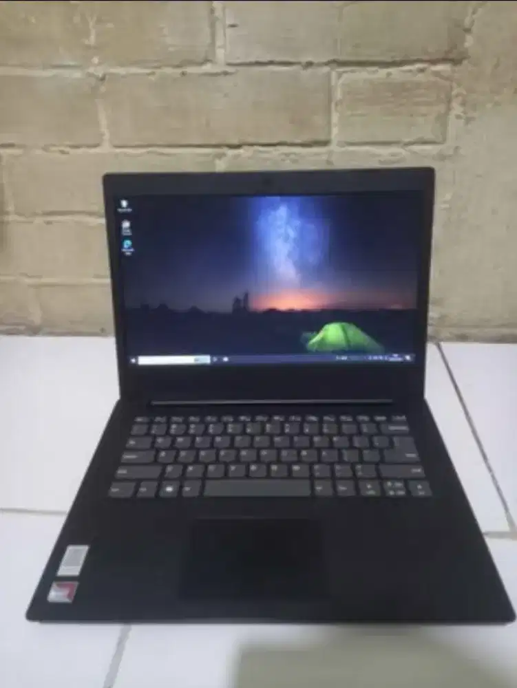 Lenovo V14 AMD A4 -9125 slim
