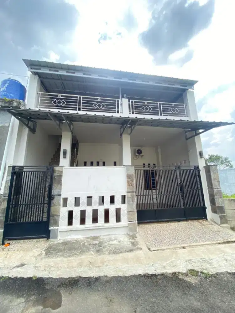 Dijual Rumah 2 lantai