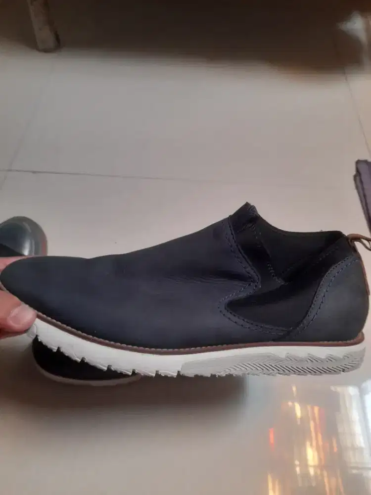 Sepatu second ori borongan
