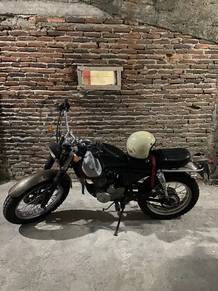 Honda GL Pro British Style