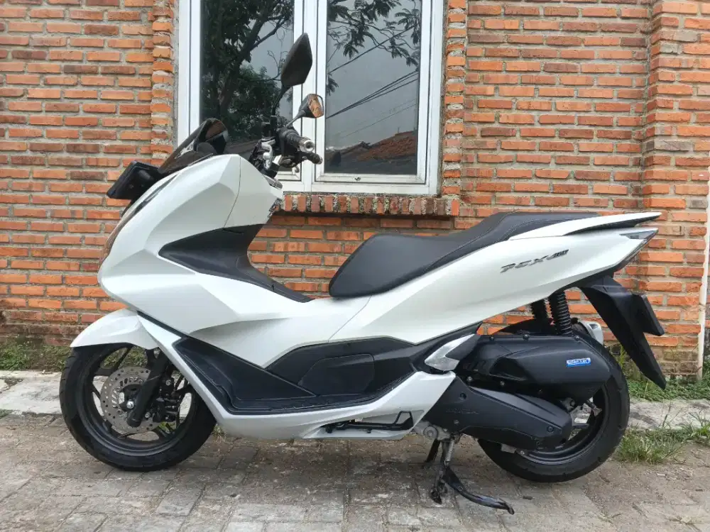 Honda PCX 160 CBS 2024 Km Low Mulus Pajak On Panjang