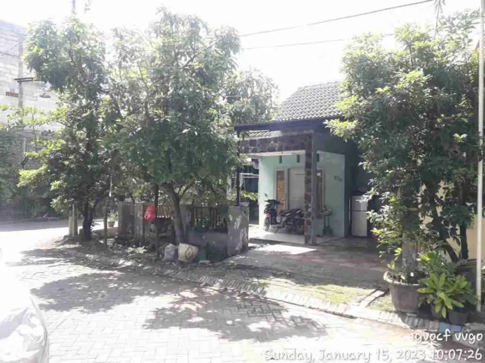 Dijual rumah hook di surya regency gedangan