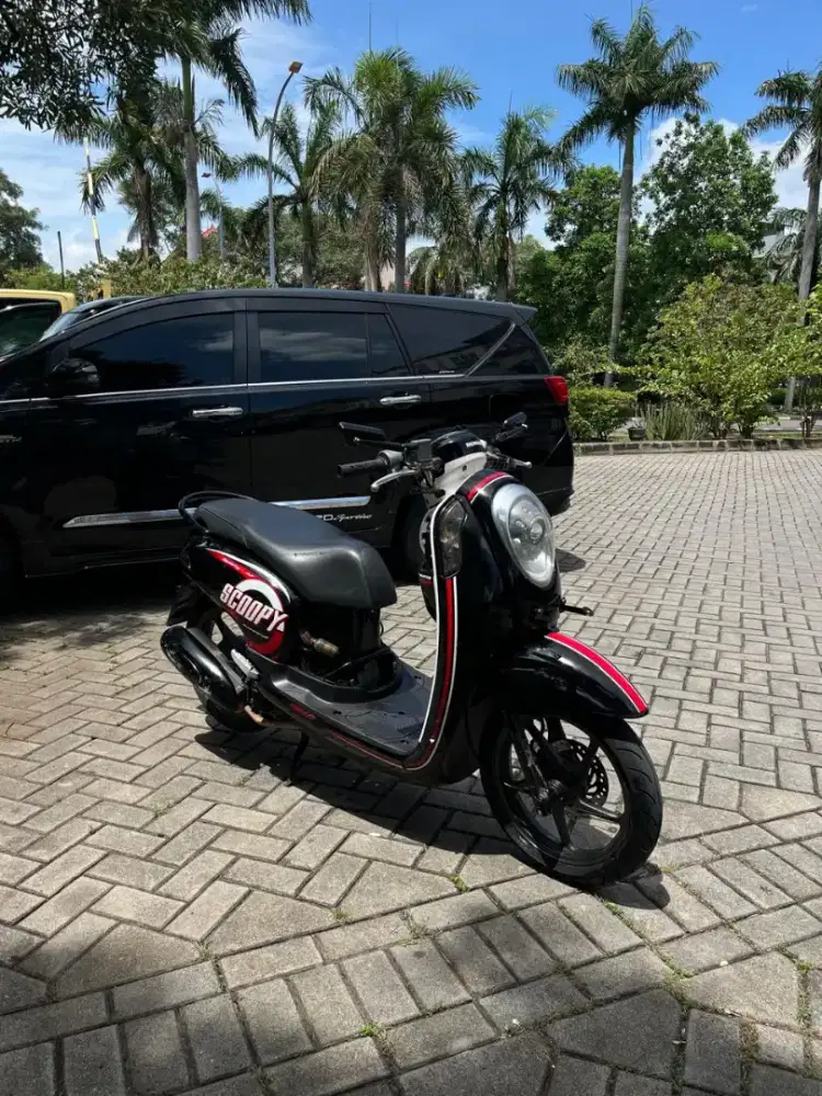 Honda Scoopy Fi 2017 Hitam Putih