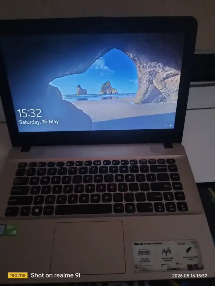 laptop asus_ core i3 gen6