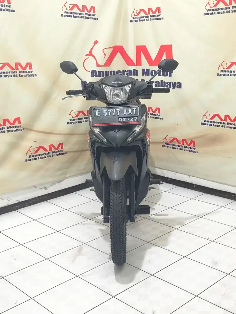 Km 7 Ribu Honda Revo X Tahun 2022 warna Hitam doff