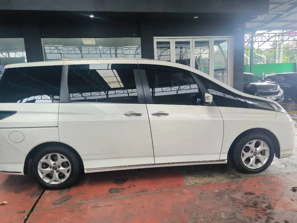 Mazda Biante Skyactive 2014 white