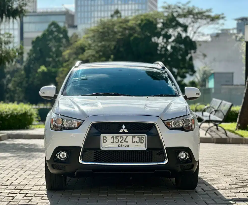 MITSUBISHI OUTLANDER 2.0 PX AT 2013 PUTIH