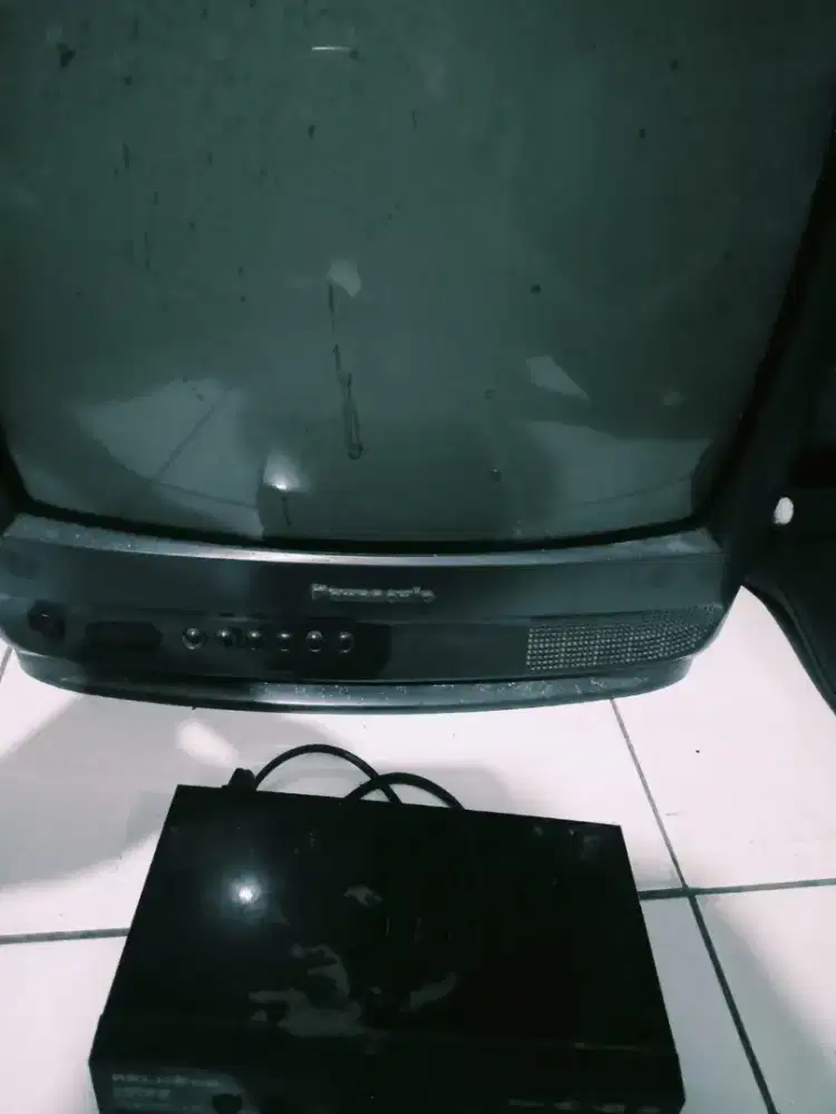 TV tabung panasonic kecil + STB