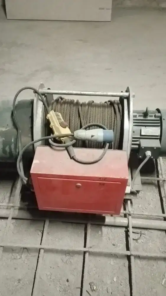 Jual electric wire rope hoist kapasitas 2 TON.