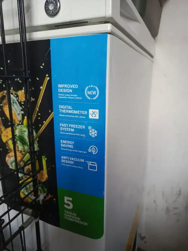 Freezer GEA ukuran kecil