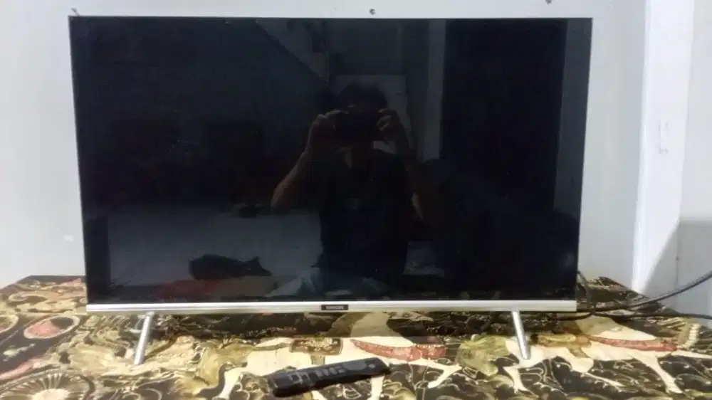 Tv led coocaa smart digital 32inchi