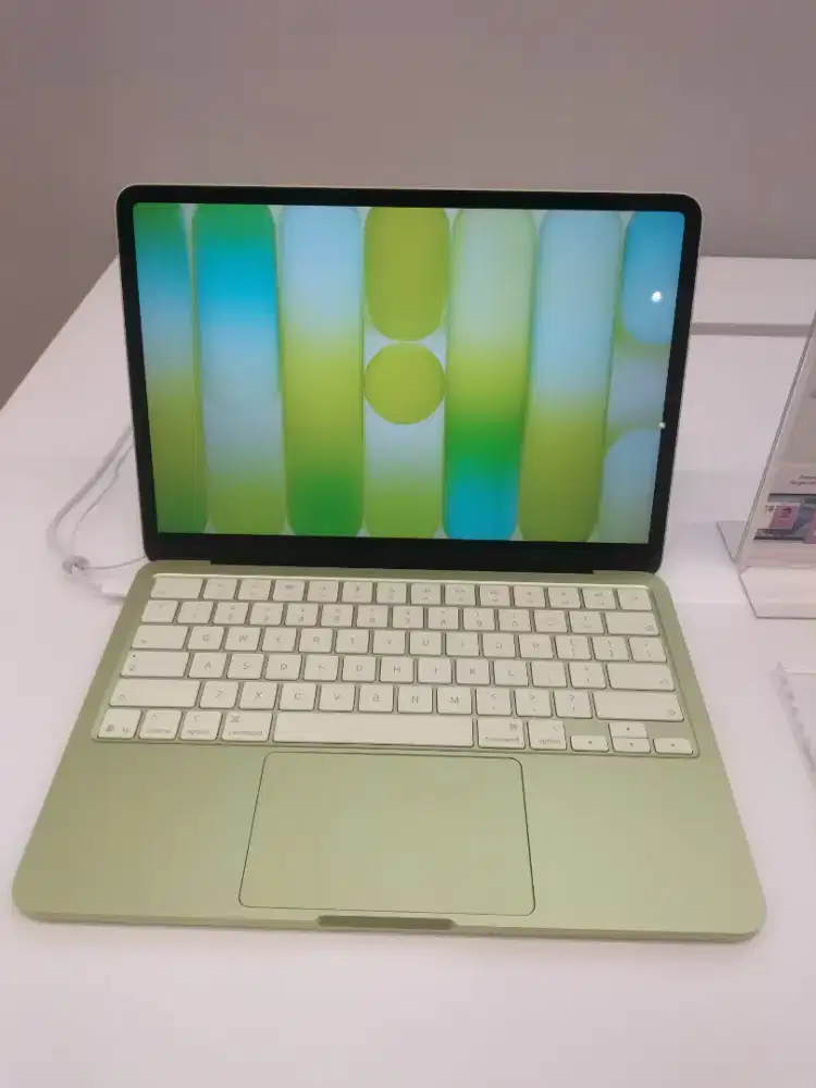 MacBook neo. Bisa cicilan tanpa kartu kredit