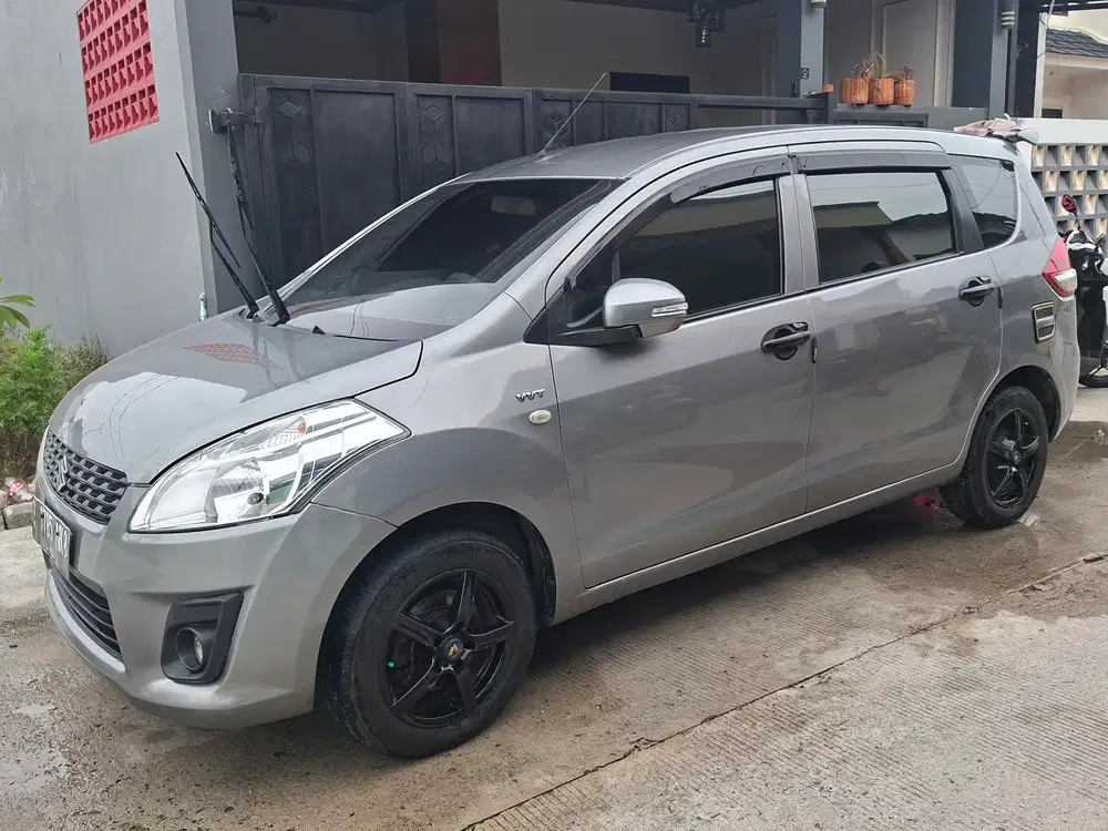 Suzuki Ertiga 2012 Bensin