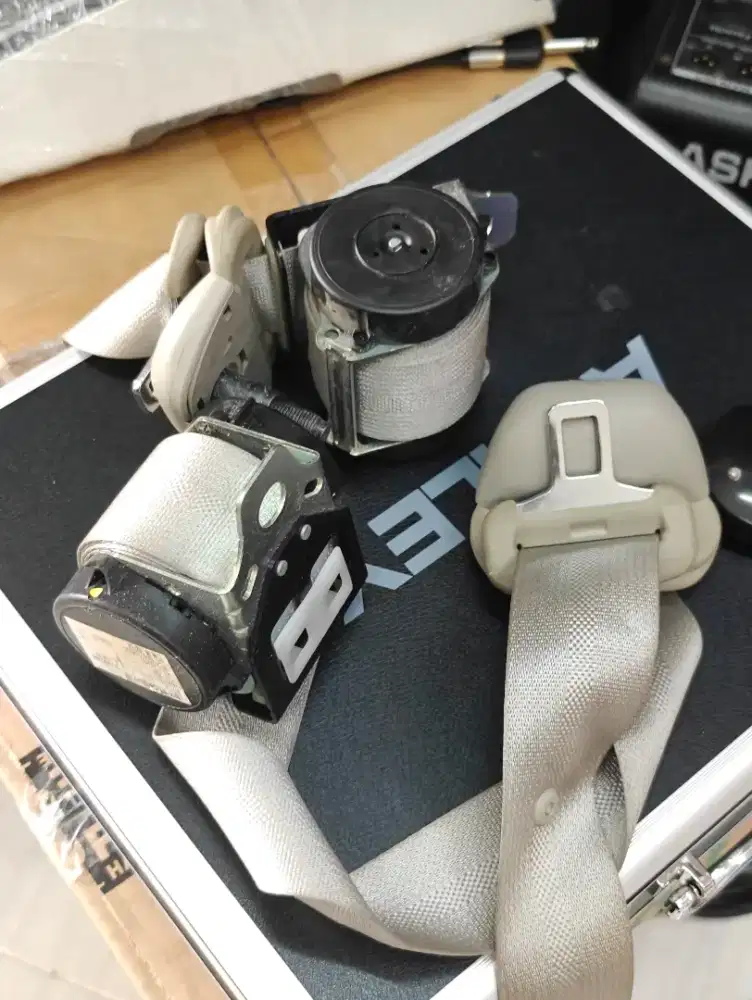 Safety belt bekas Toyota NAV1