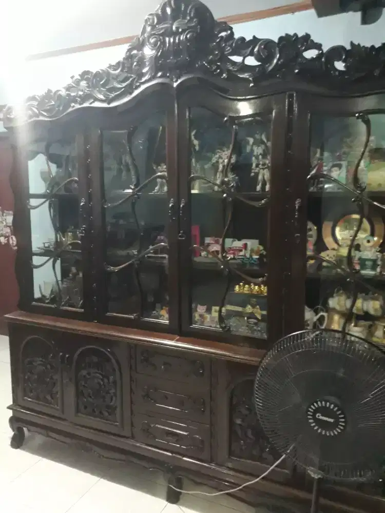Lemari ukir Jati Ansli