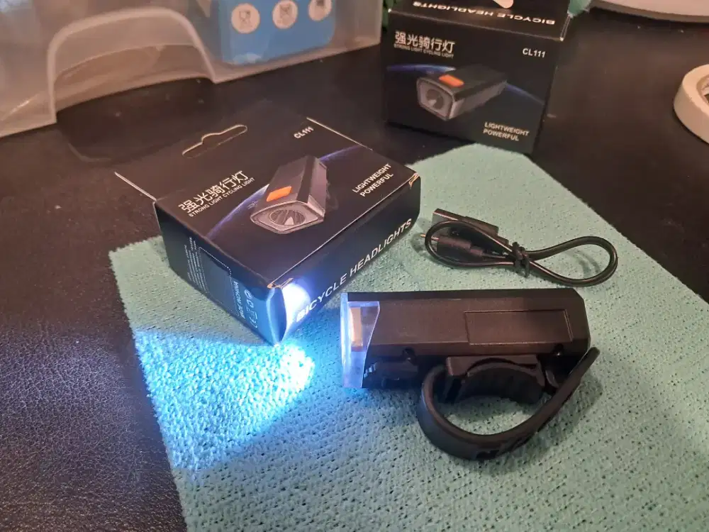 Lampu Depan Sepeda
