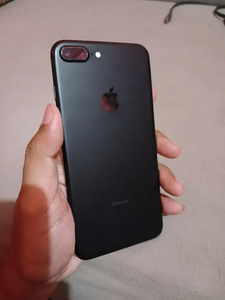 Iphone 7 plus 128gb ibox hitam