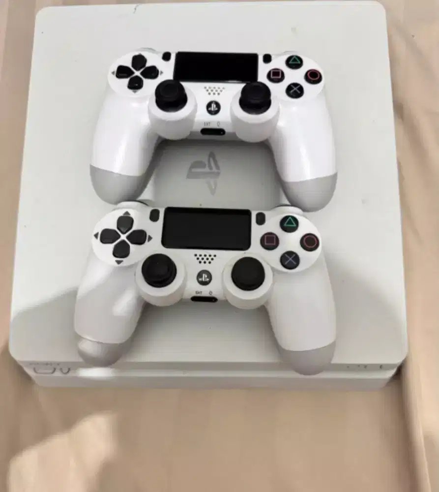 PS4 slim HDD 500gb + HDD luar 500gb jga .segel .fw 11. 50 .fullset