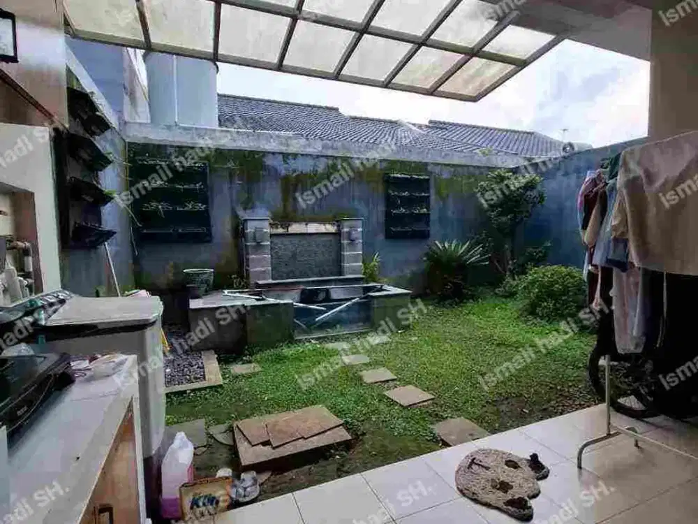 Rumah SHM strategis pusat Kota, dekat Sekolah BPK Penabur di Sudirman kodya Bandung.