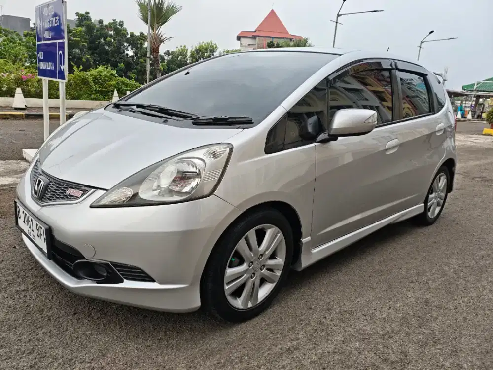 LOW KM JAZZ RS AT 2010 TDP23 Honda JAZZ 1.5 RS Matic 2009