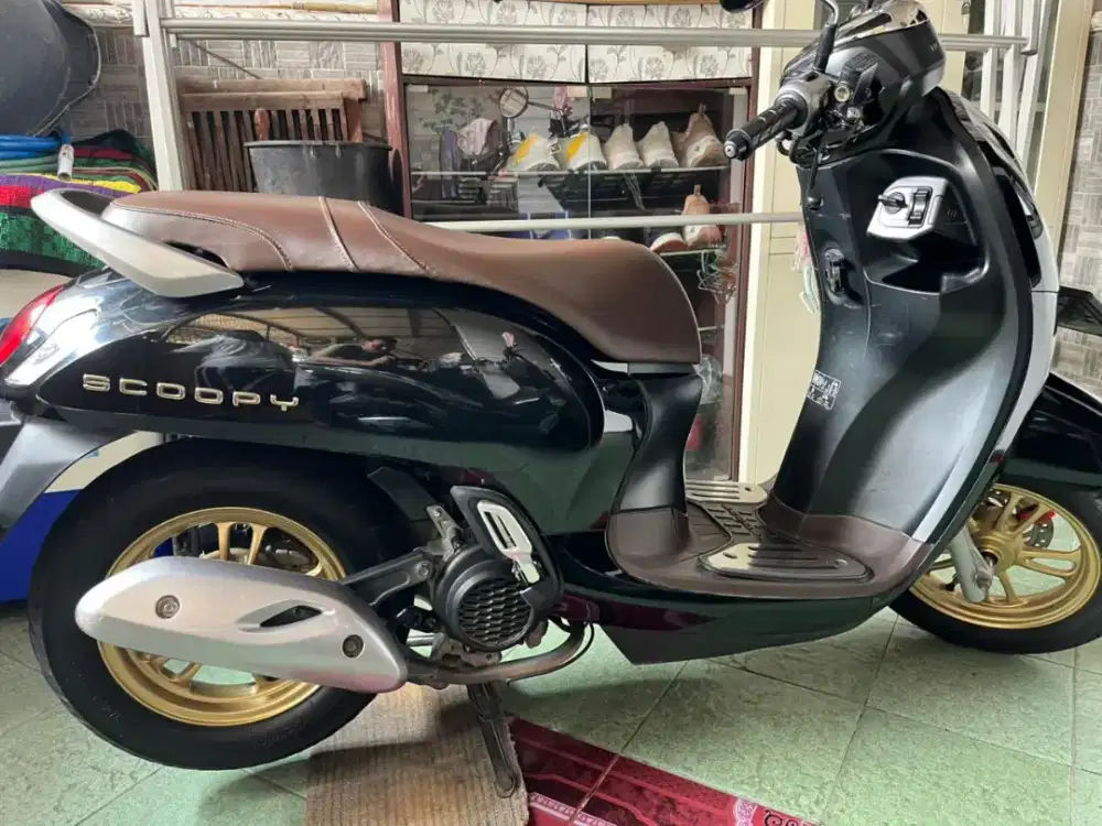 Honda Scoopy prestige 2021 warna hitam