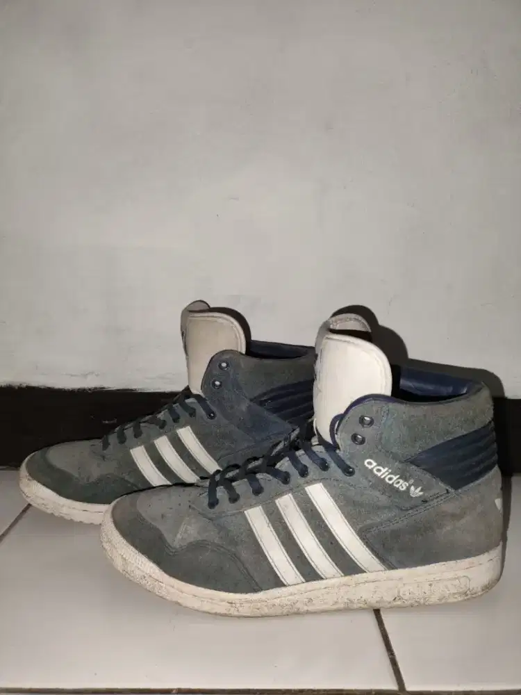 Adidas high sz 44